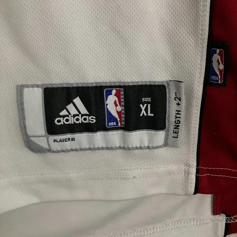 Adidas Authentics Miami Heat Dwayne Wade Jersey‎ Mens XL +2 Embroidered Swingman